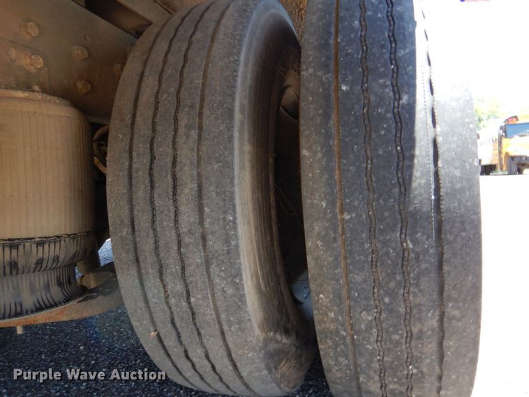 image for item DR1861 2005 IC PB105  school bus