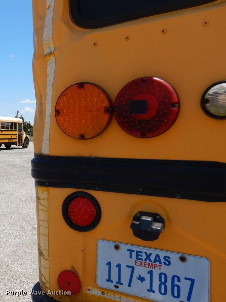 image for item DR1861 2005 IC PB105  school bus