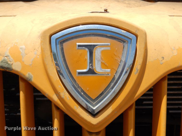 image for item DR1861 2005 IC PB105  school bus