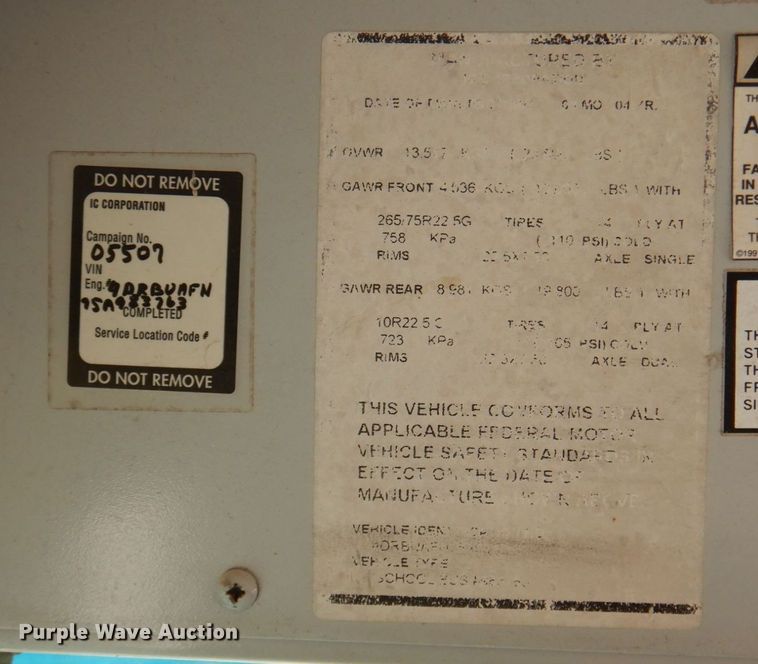 image for item DR1861 2005 IC PB105  school bus