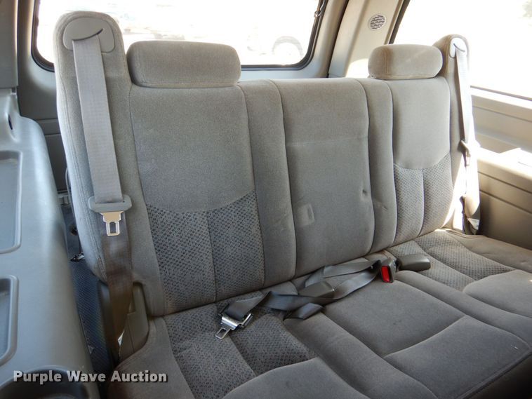 image for item DR1862 2005 Chevrolet Suburban  SUV