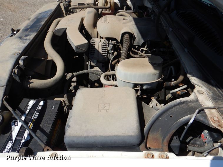 image for item DR1862 2005 Chevrolet Suburban  SUV