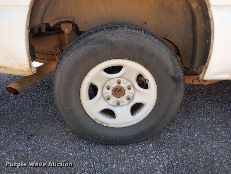 image for item DR1862 2005 Chevrolet Suburban  SUV