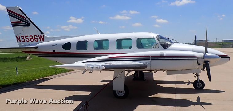 image for item DS7111 Piper Navajo PA 31-325  airplane