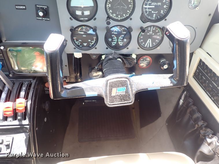 image for item DS7111 Piper Navajo PA 31-325  airplane