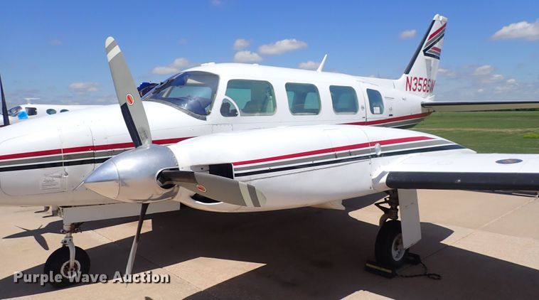 image for item DS7111 Piper Navajo PA 31-325  airplane