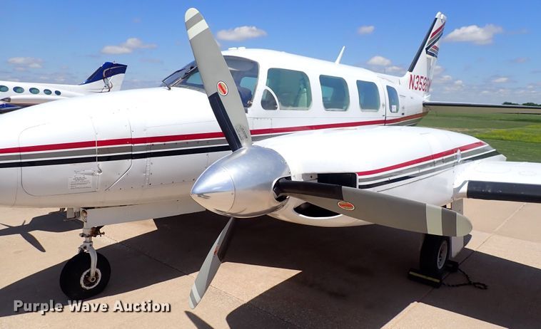 image for item DS7111 Piper Navajo PA 31-325  airplane