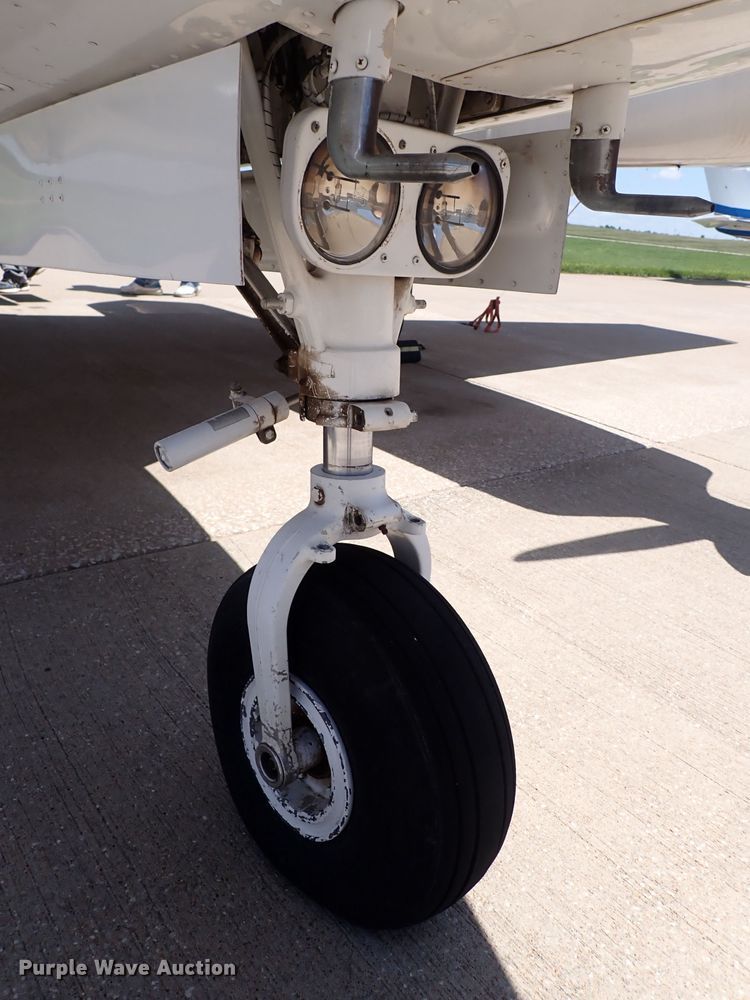 image for item DS7111 Piper Navajo PA 31-325  airplane