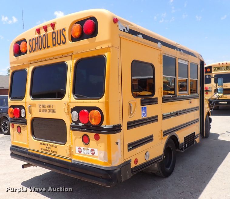image for item DS7203 2000 Chevrolet Express  school bus