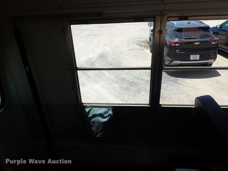 image for item DS7203 2000 Chevrolet Express  school bus