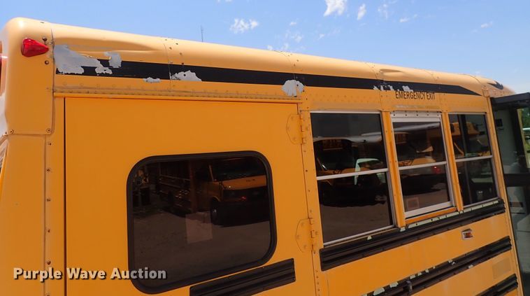 image for item DS7203 2000 Chevrolet Express  school bus