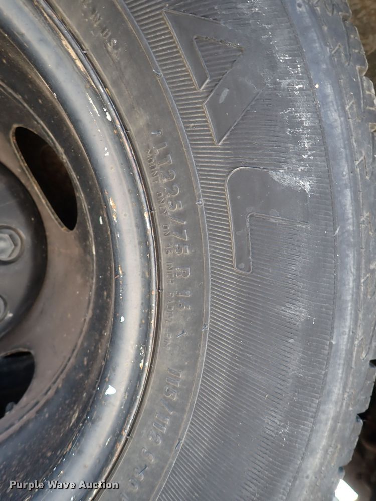 image for item DS7203 2000 Chevrolet Express  school bus