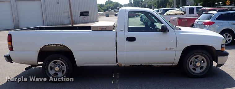 image for item DS7214 1999 Chevrolet Silverado 1500  pickup truck