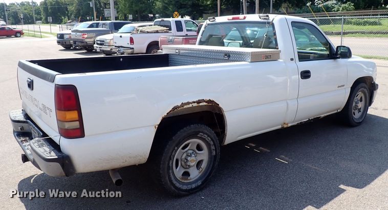 image for item DS7214 1999 Chevrolet Silverado 1500  pickup truck