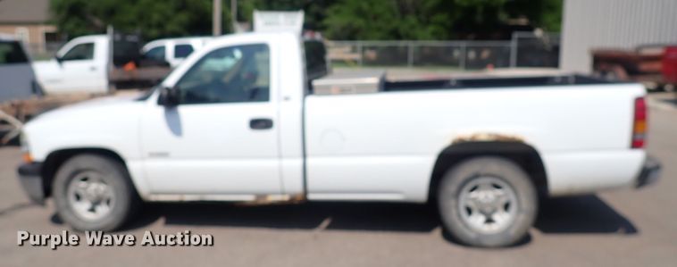 image for item DS7214 1999 Chevrolet Silverado 1500  pickup truck
