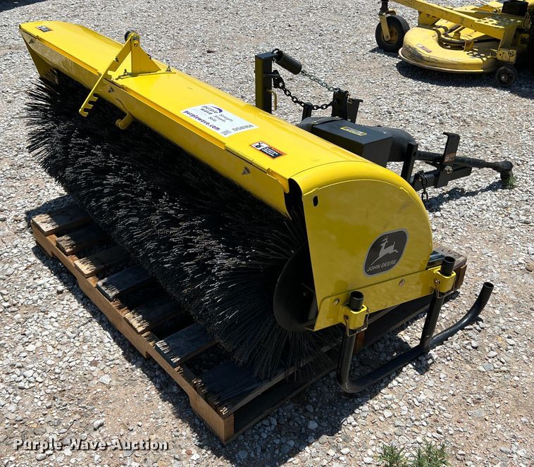 image for item DS8368 John Deere 246  broom
