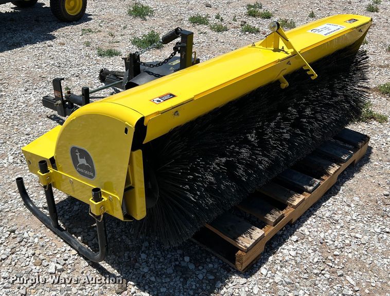 image for item DS8368 John Deere 246  broom