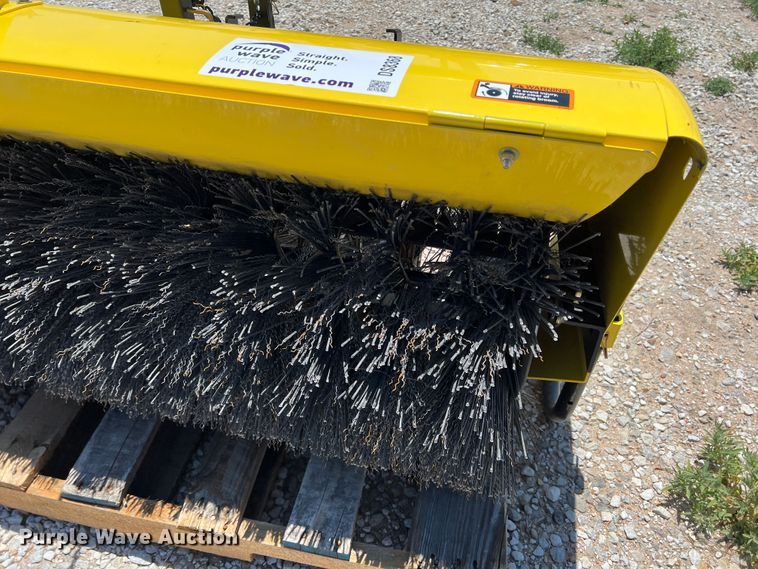 image for item DS8368 John Deere 246  broom