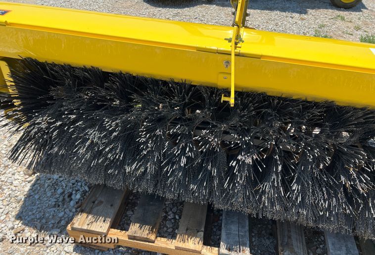 image for item DS8368 John Deere 246  broom