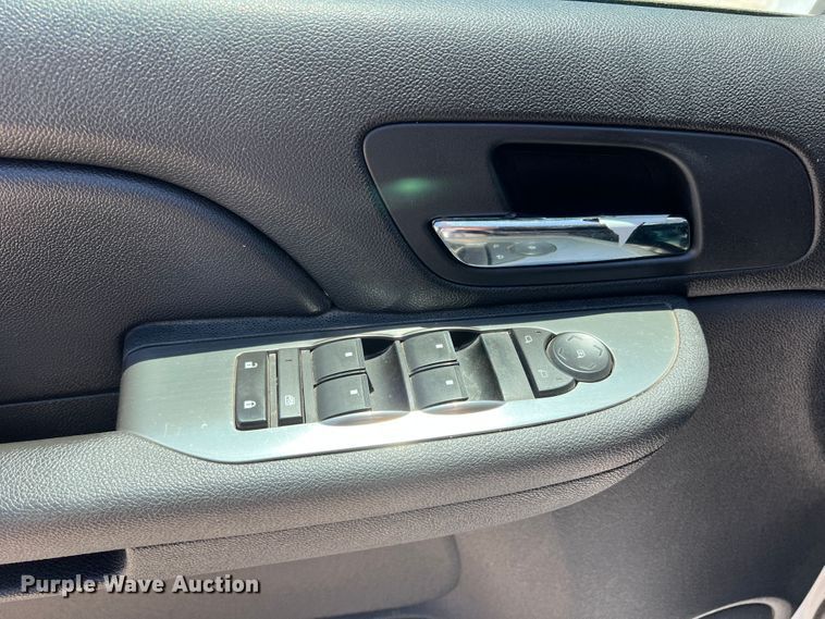 image for item DS8369 2007 Chevrolet Suburban  SUV