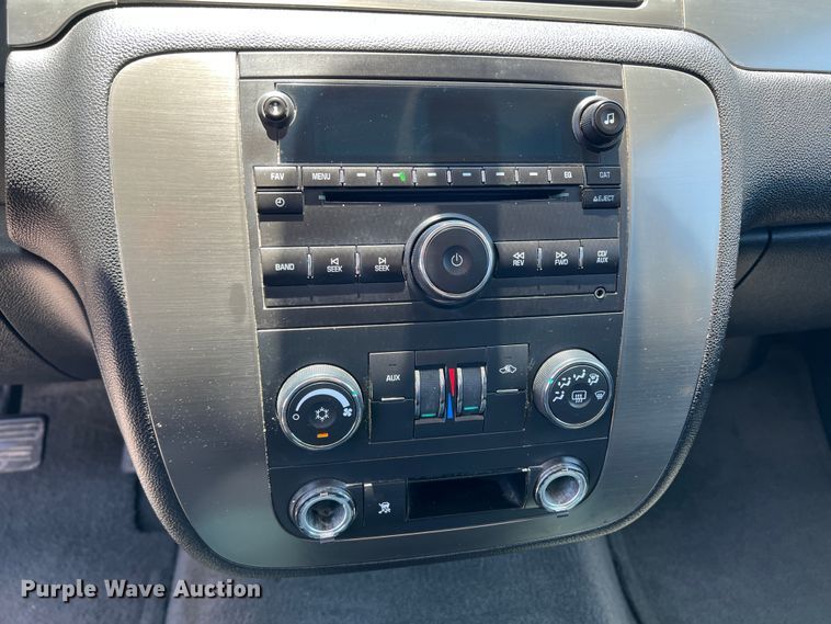 image for item DS8369 2007 Chevrolet Suburban  SUV