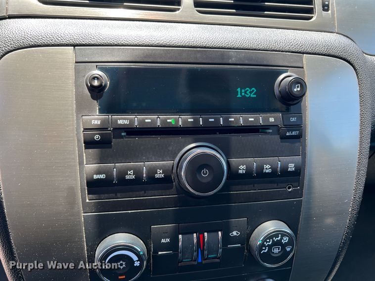 image for item DS8369 2007 Chevrolet Suburban  SUV