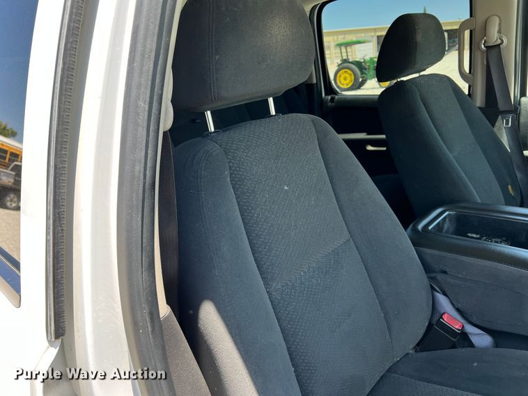 image for item DS8369 2007 Chevrolet Suburban  SUV