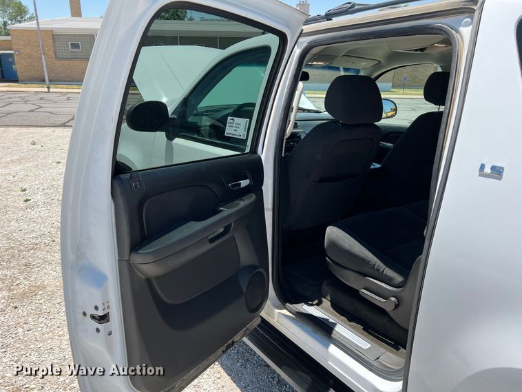 image for item DS8369 2007 Chevrolet Suburban  SUV