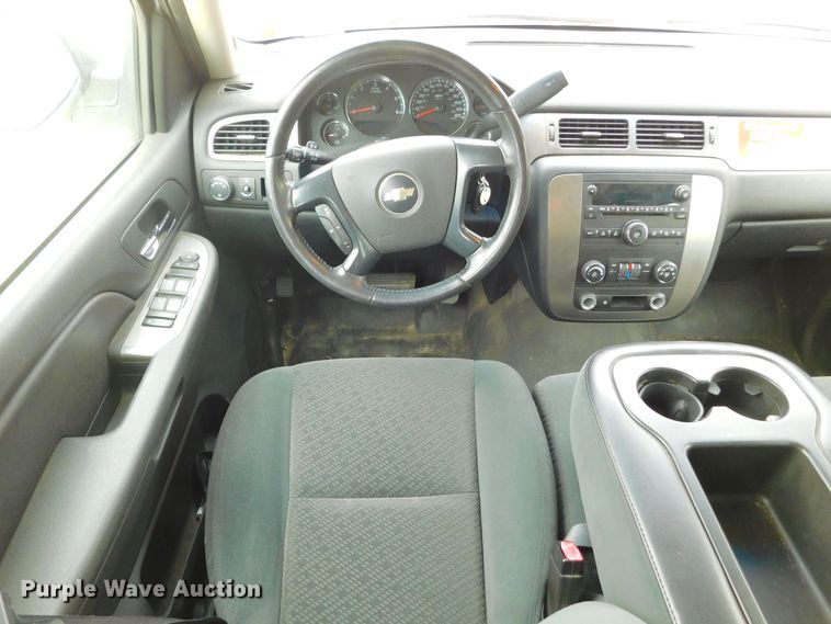 image for item GP9564 2007 Chevrolet Suburban LS  SUV