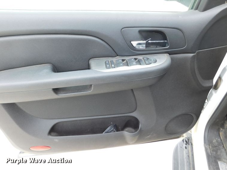 image for item GP9564 2007 Chevrolet Suburban LS  SUV