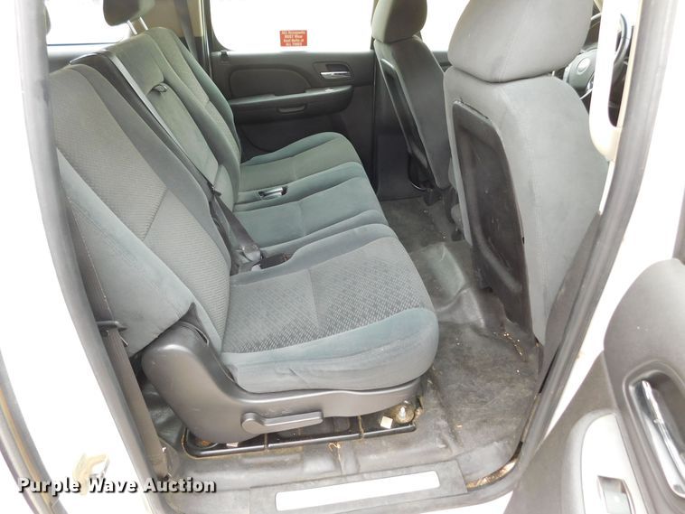 image for item GP9564 2007 Chevrolet Suburban LS  SUV