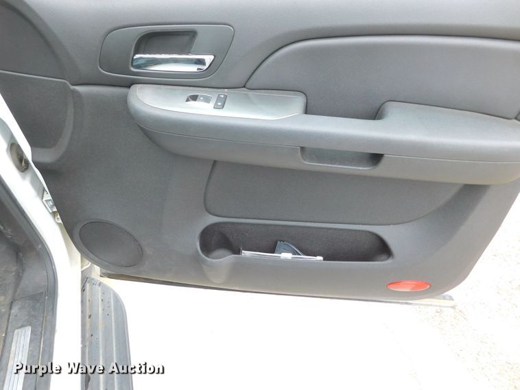 image for item GP9564 2007 Chevrolet Suburban LS  SUV