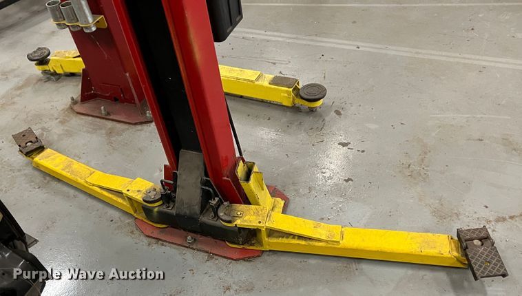image for item HL9187 Ammco S21SSR1  two post automotive lift