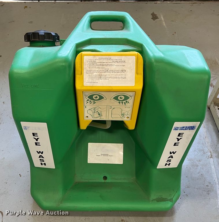 image for item HL9192 Sand blasting cabinet