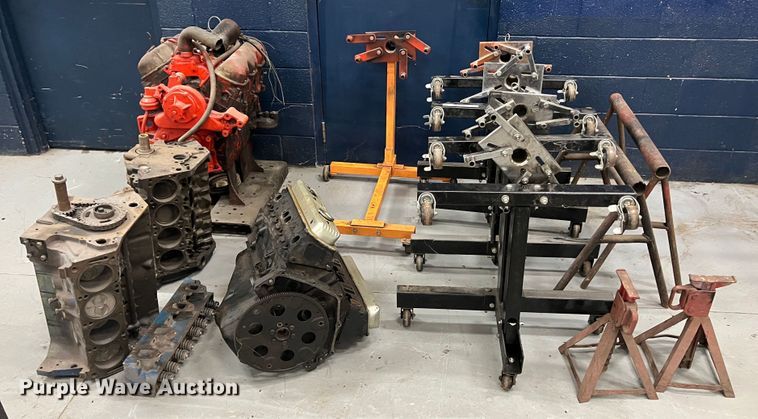 image for item HL9194 Six cylinder gas engine