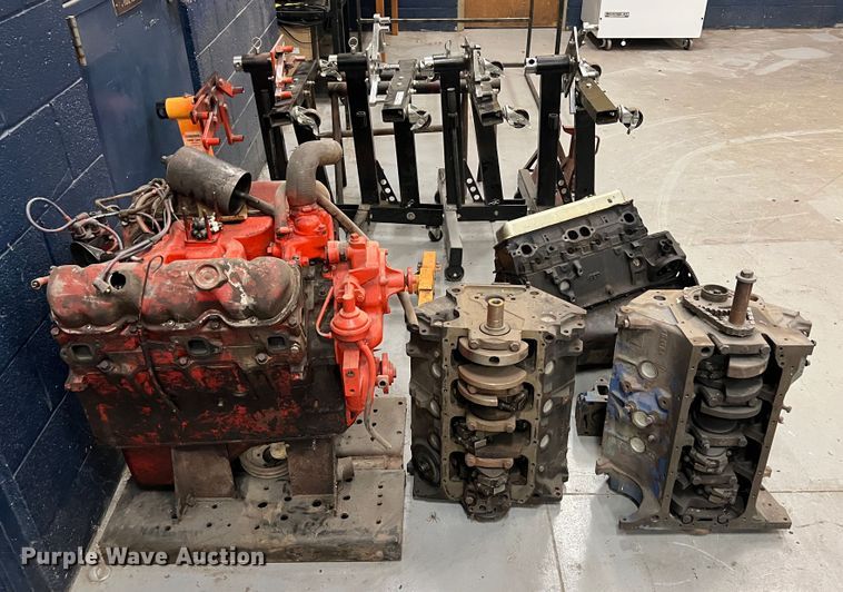 image for item HL9194 Six cylinder gas engine