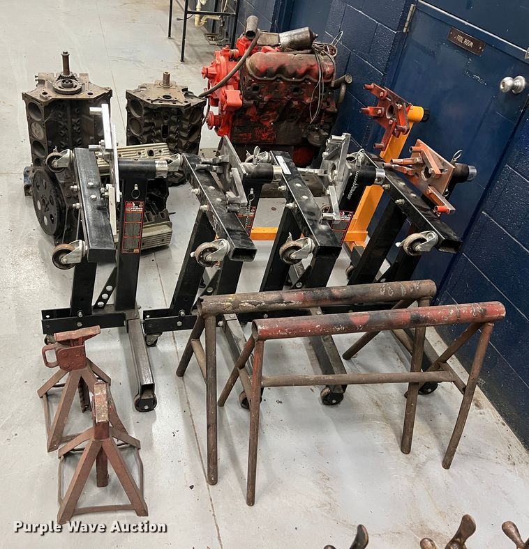 image for item HL9194 Six cylinder gas engine