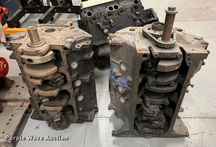 image for item HL9194 Six cylinder gas engine