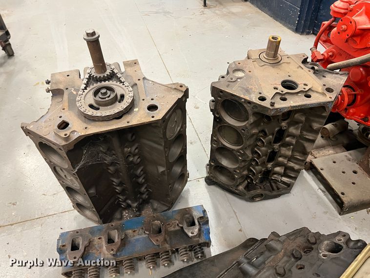 image for item HL9194 Six cylinder gas engine