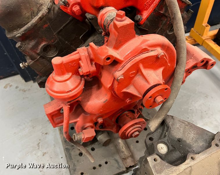 image for item HL9194 Six cylinder gas engine