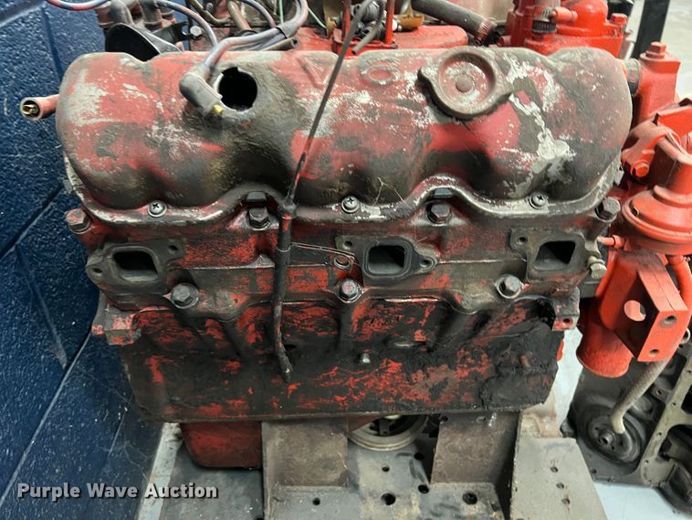 image for item HL9194 Six cylinder gas engine