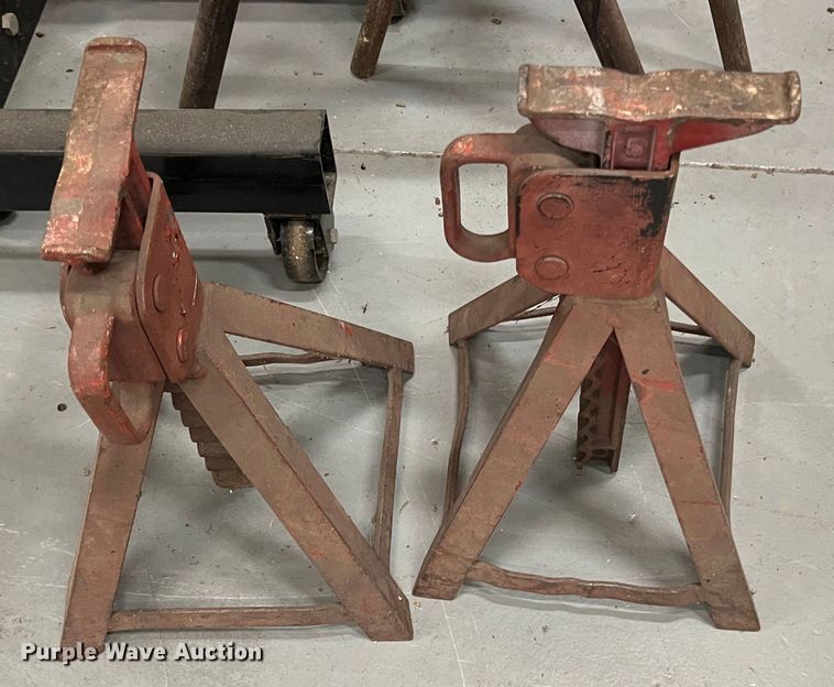 image for item HL9194 Six cylinder gas engine