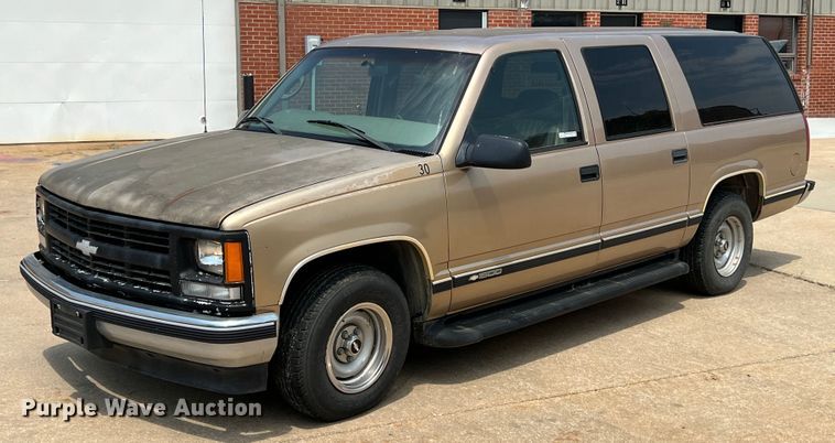 image for item HL9197 1999 Chevrolet Suburban C1500  SUV