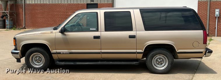 image for item HL9197 1999 Chevrolet Suburban C1500  SUV