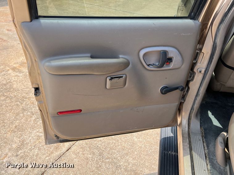 image for item HL9197 1999 Chevrolet Suburban C1500  SUV