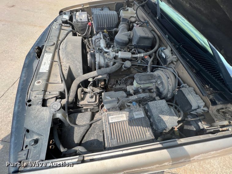 image for item HL9197 1999 Chevrolet Suburban C1500  SUV