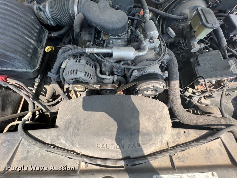 image for item HL9197 1999 Chevrolet Suburban C1500  SUV