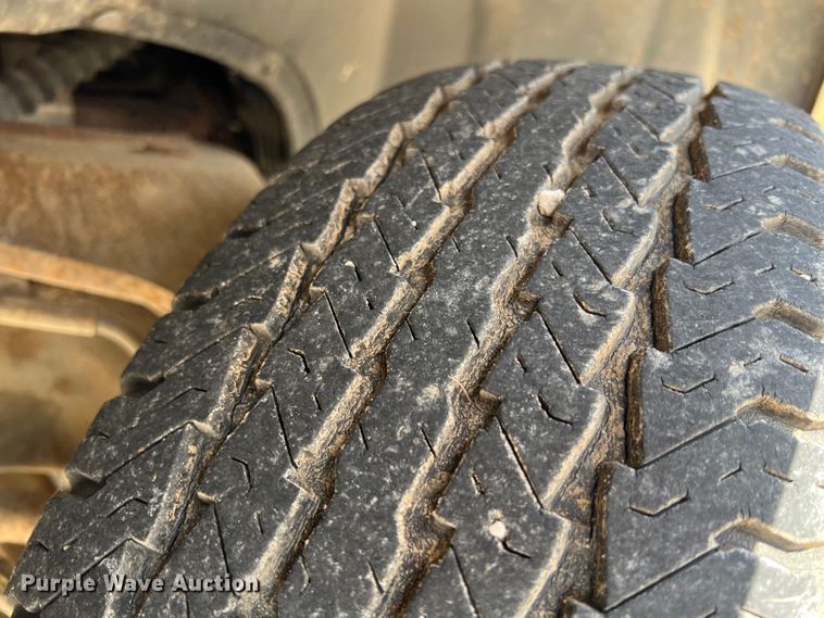 image for item HL9197 1999 Chevrolet Suburban C1500  SUV