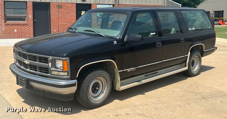 image for item HL9198 1997 Chevrolet Suburban C1500  SUV