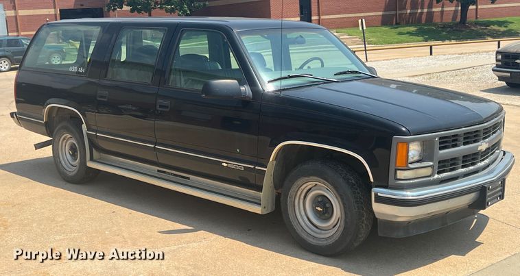 image for item HL9198 1997 Chevrolet Suburban C1500  SUV